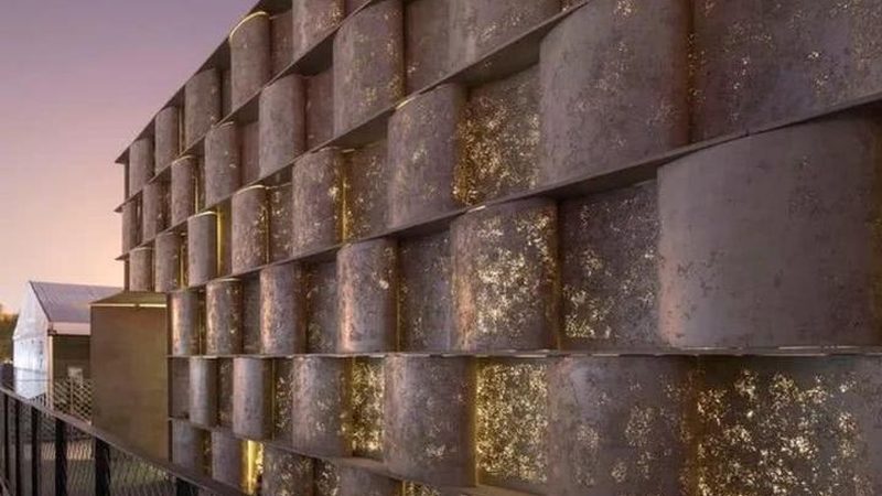 在选材过程中，设计师可以参考以下品牌和产品：