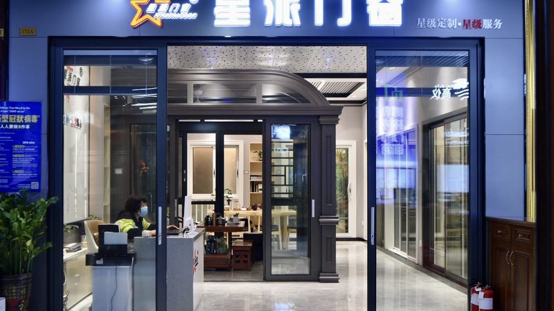 以下是一些超市装修设计效果图，供您参考：